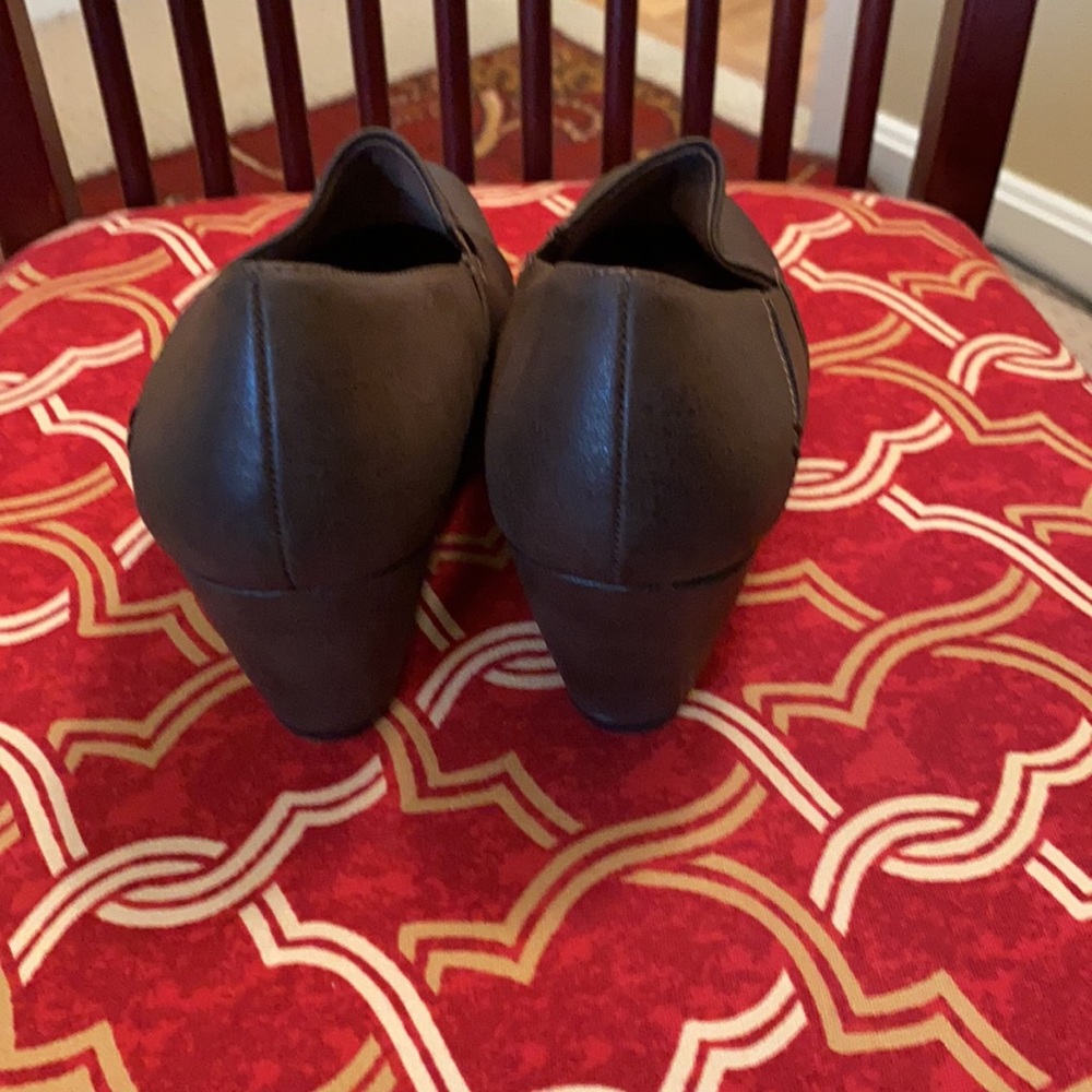 Shoes - Picture 5 of 12